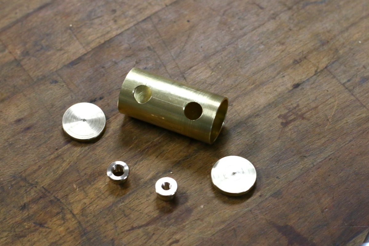 BauteileTankVerbrennungsmotor Bengs Modellbau Magazin