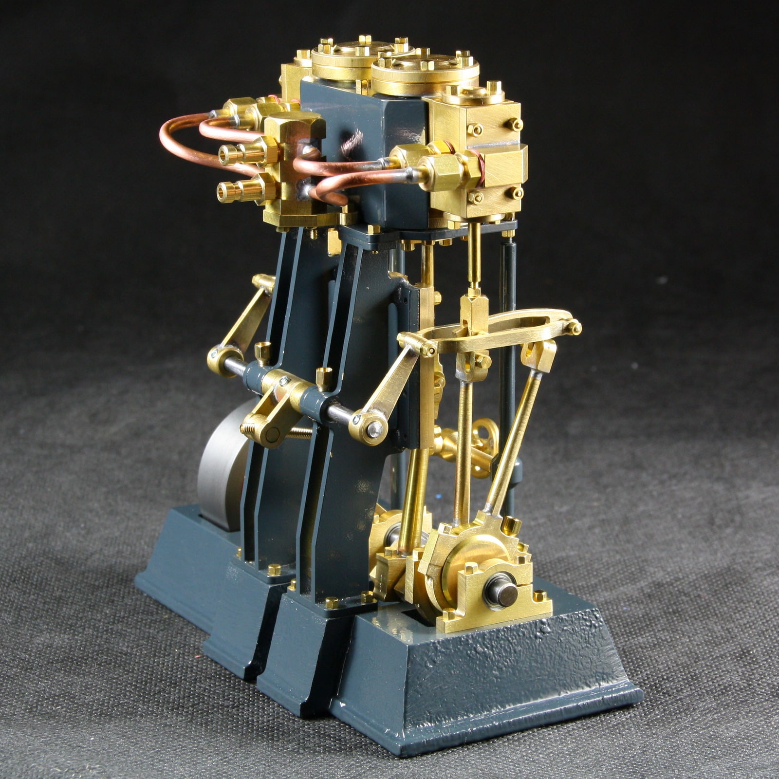 Dampfmaschine-tobias-2-zylinder Schiffsdampfmaschine selber bauen mit einem Materialbausatz von Bengs Modellbau