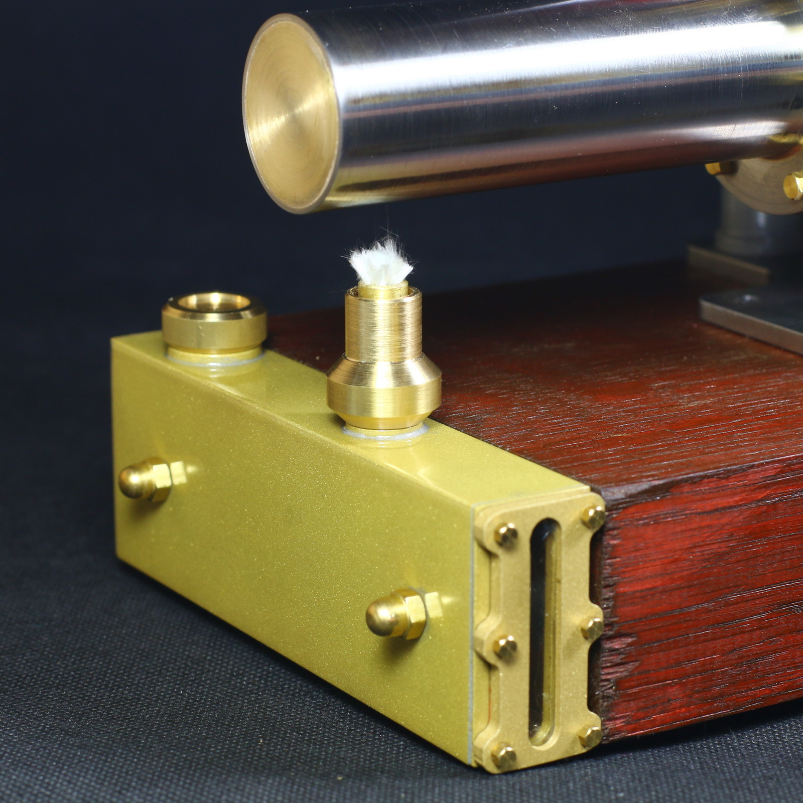 Stirlingmotor Rainer mit Fliehkraftregler Materialbausatz