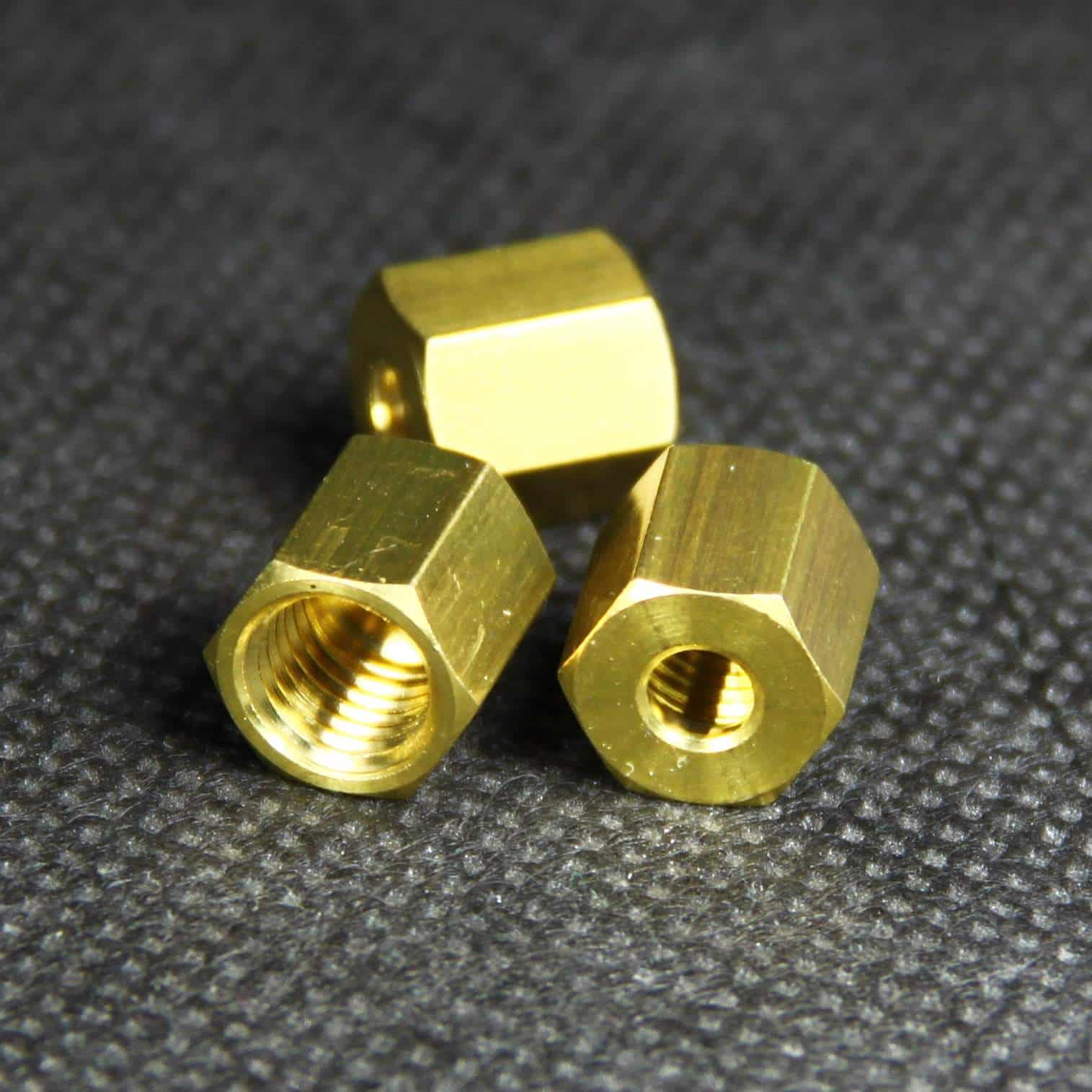 ueberwurfmuttern-messing Einzelne Überwurfmuttern für Klemmringverschraubungen