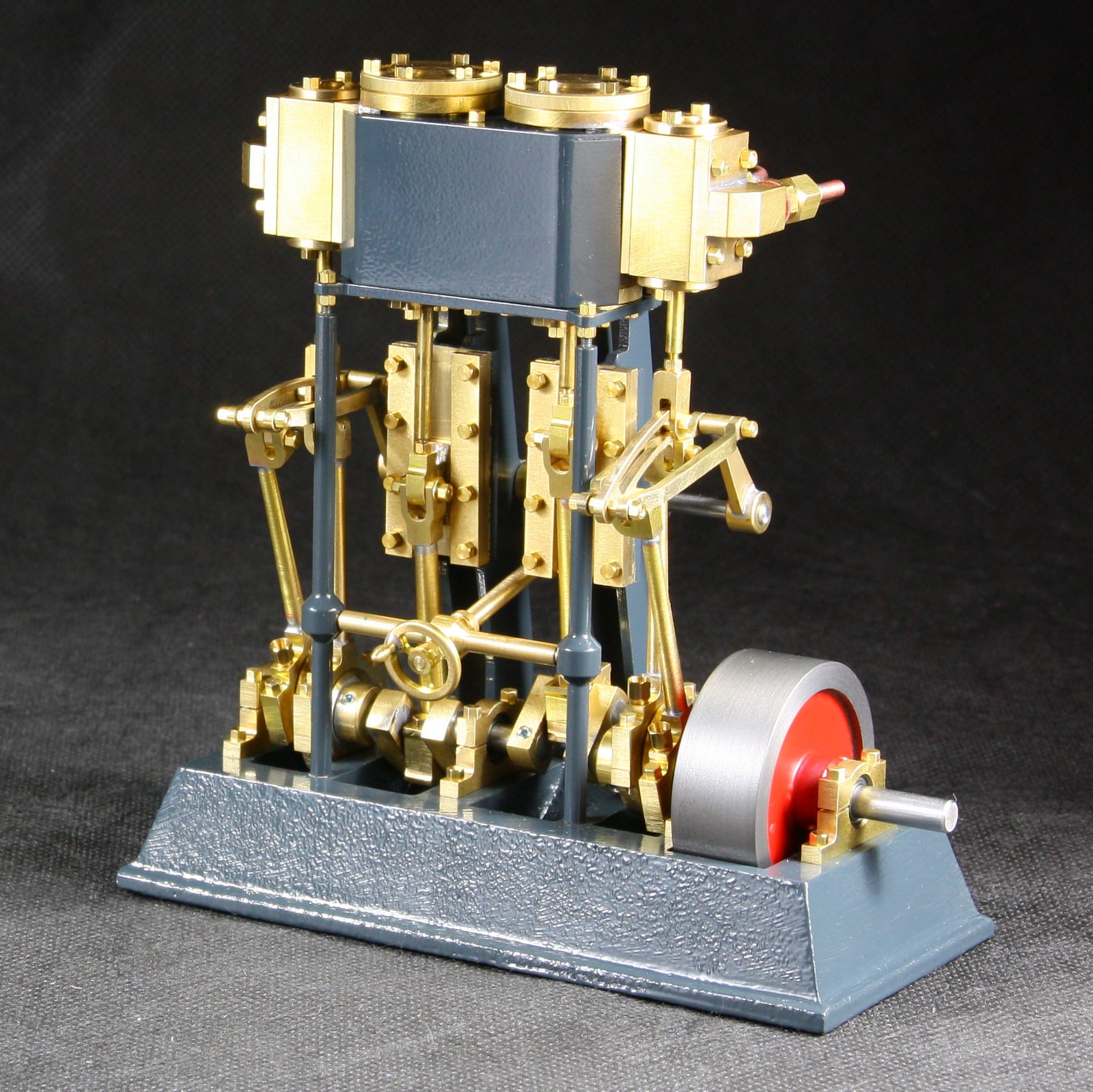Dampfmaschine-tobias-01 Umgesteuerte zwei Zylinder Dampfmaschine