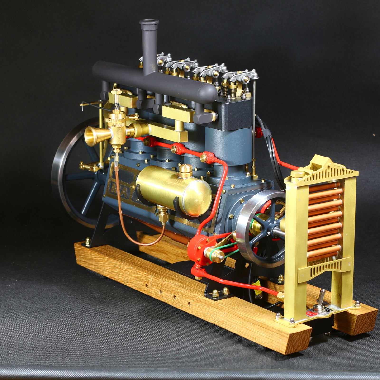 4 Zylinder Verbrennungsmotor Marc Materialbausatz