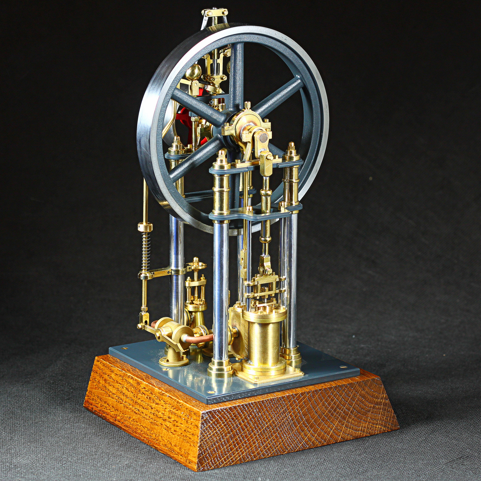 Stehende Dampfmaschine von Bengs Modellbau